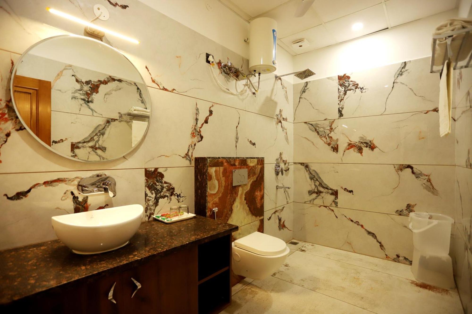 Hotel Dhingra Inn Rewāri المظهر الخارجي الصورة
