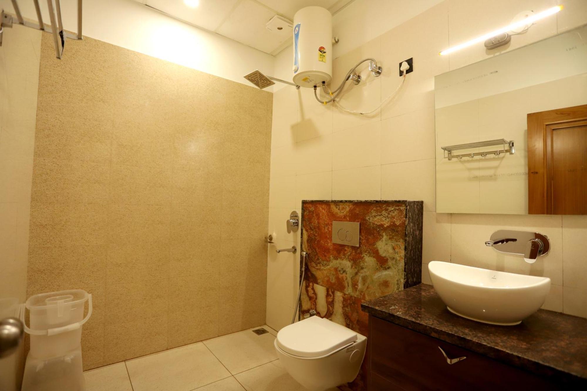 Hotel Dhingra Inn Rewāri المظهر الخارجي الصورة